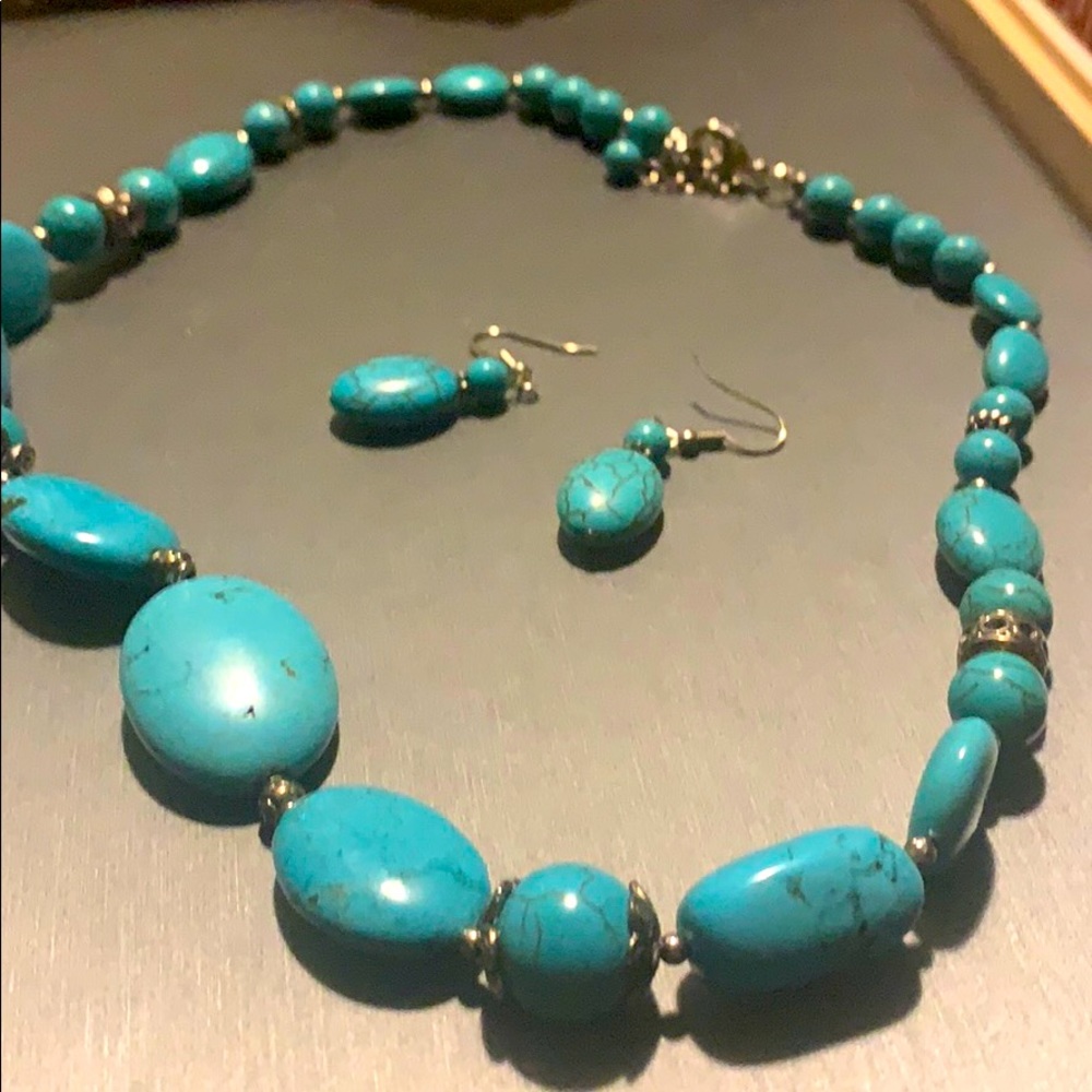 Turquoise adjustable statement necklace set